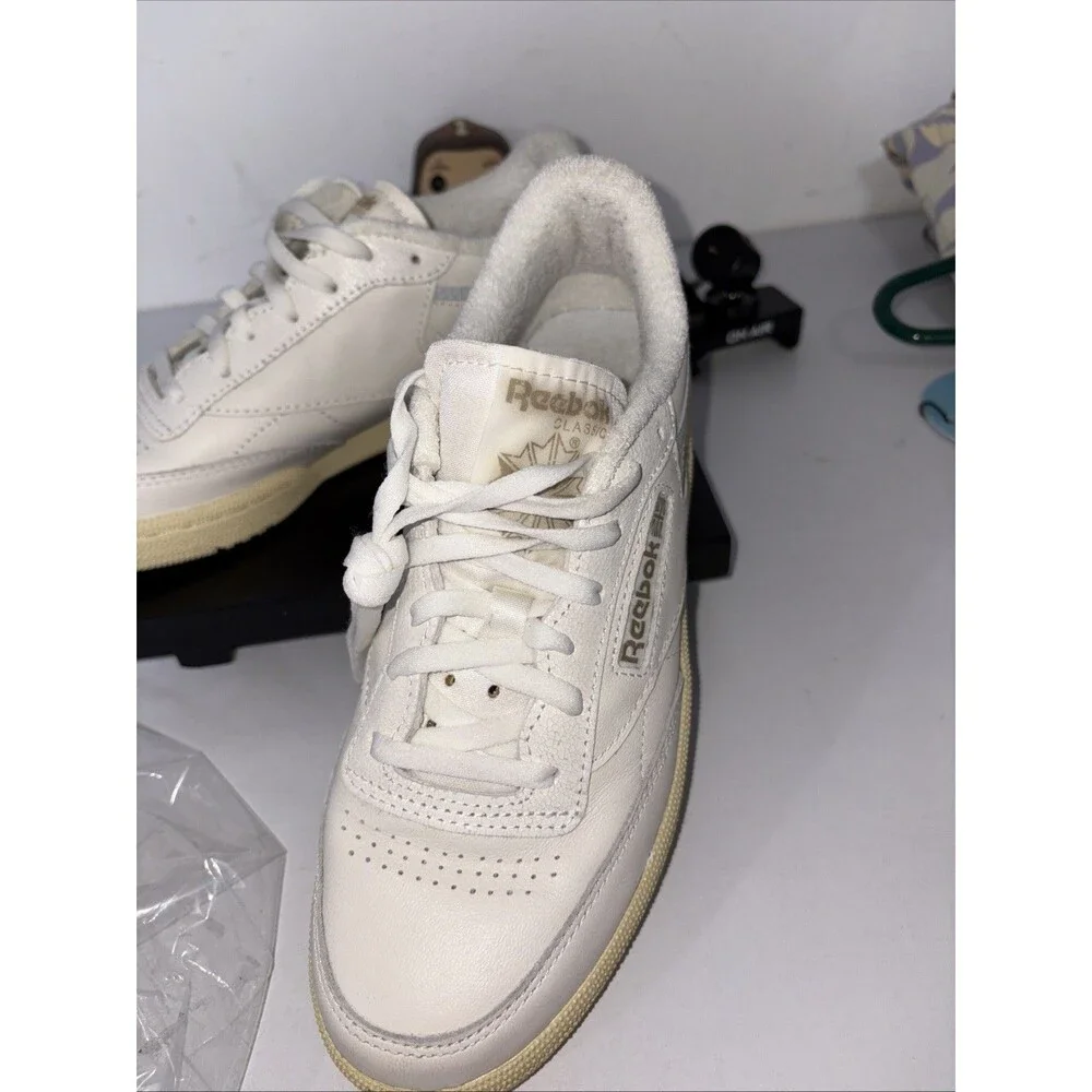 Reebok Ladies‎ 7.5 Chalk Weat Classic Excellent From Revolve